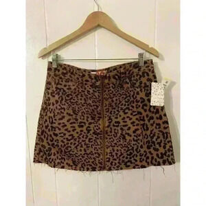 Free People, We the Free Size 30 Leopard Print Zip Front Mini Skirt NWT